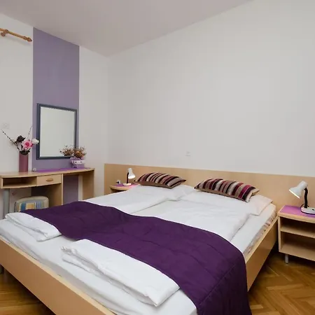 Mirjana B Apartament