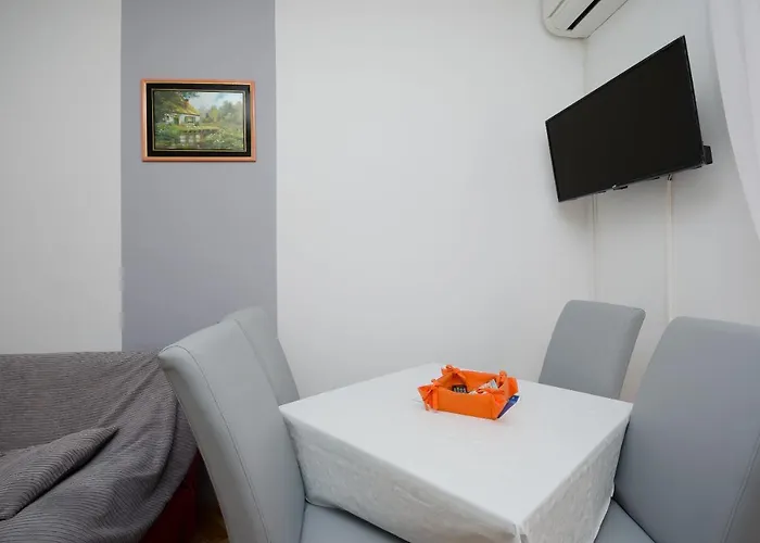 Mirjana B Appartement Lopar