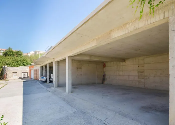 Mirjana B Appartement Lopar