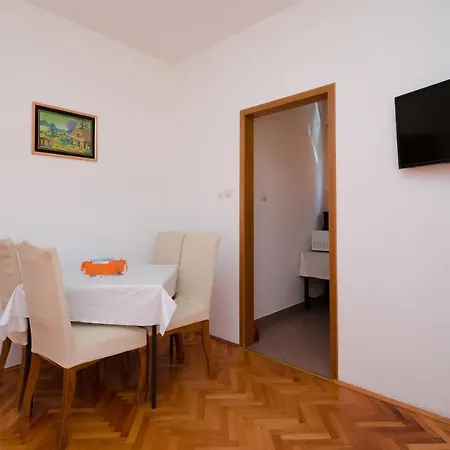 Apartment Mirjana B Lopar
